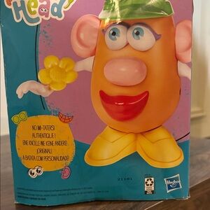 Mrs Potato Head Action Figure New never been opened before promotes creativity